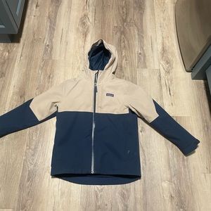 Boys Patagonia 4 in 1 ski jacket size 10 with removable fleece insert